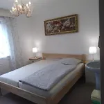 Apartma Hluboka *